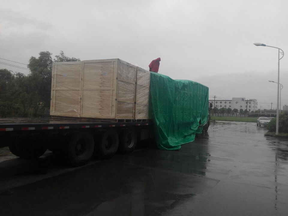 2017年6月北京創(chuàng)聯(lián)匯通電氣-雨中發(fā)貨現(xiàn)場，一直以顧客服務(wù)為較好